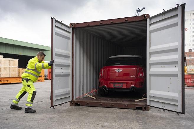 International car shipment